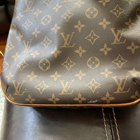Authentic Louis Vuitton Odeon PM Purse - Picture 3 of 7